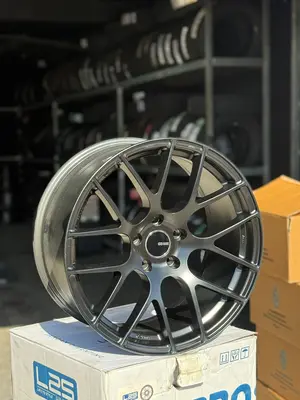 5/120 19 שתי רוחבים קדמי8 אחורי9.5 ET32 CB72.6