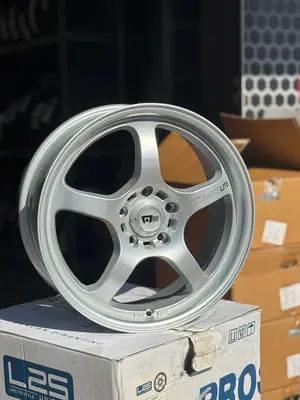 5/112 17 רוחב7 ET45 CB72.6 גנטים שוקלים 6.5 קילו