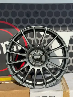 ג'נטים לרכב OZ Racing 5/112 18 רוחב8 ET48 CB/L