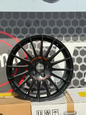 ג'נטים לרכב OZ Racing 5/112 18 רוחב8 ET35 CB/L