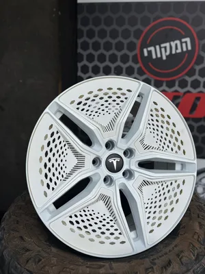 5/114 19 רוחב8.5 ET35 CB73.1